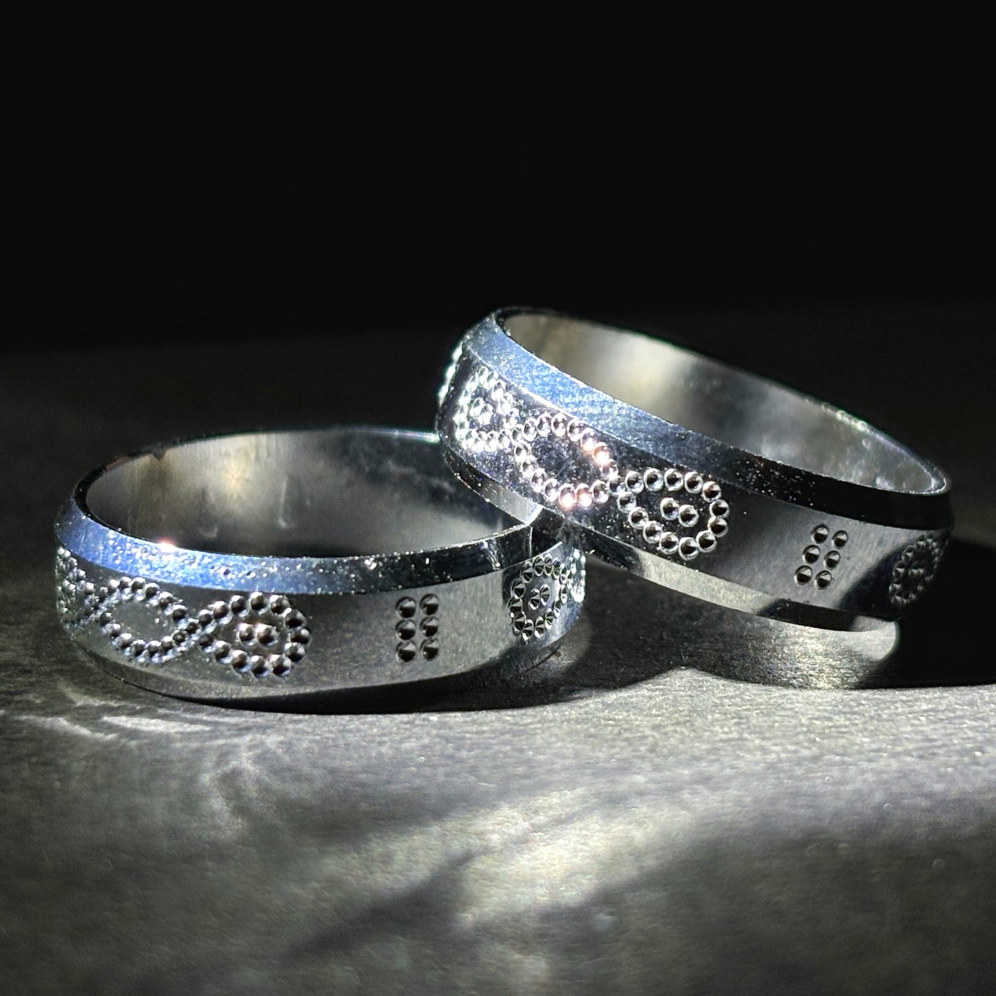 INFINITY BAND RING - AUREN